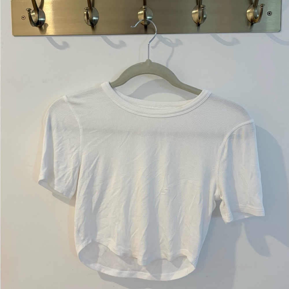 lululemon athletica White Ribbed Crop Top